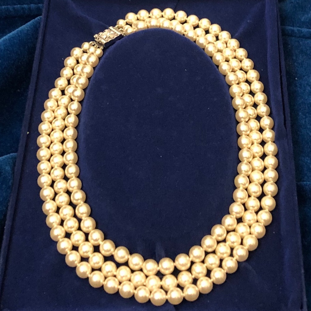 Camrose & Kross - Jackie Kennedy Pearl Necklace